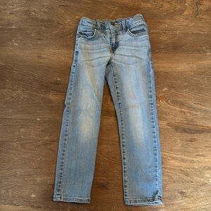 The Children’s Place Straight Fit Blue Jeans Size 6